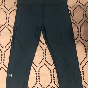 UA Capri work out pants